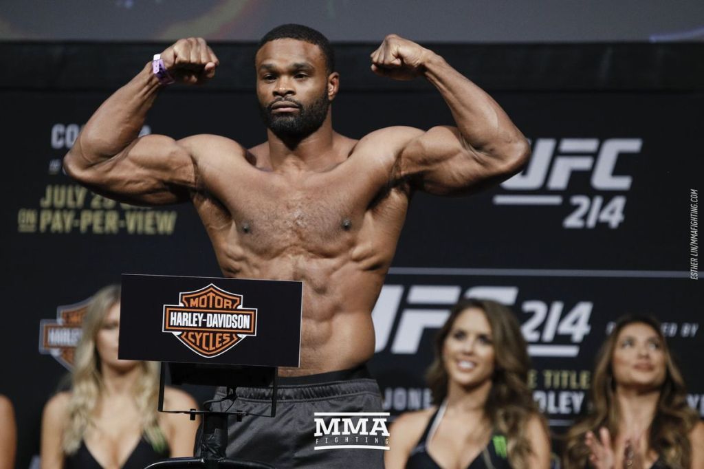 UFC 235 Jones vs. Smith: (Pesaje /&nbsp;Weigh-ins)
